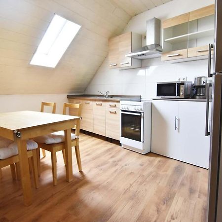One room Apartment in Niederkassel Buitenkant foto