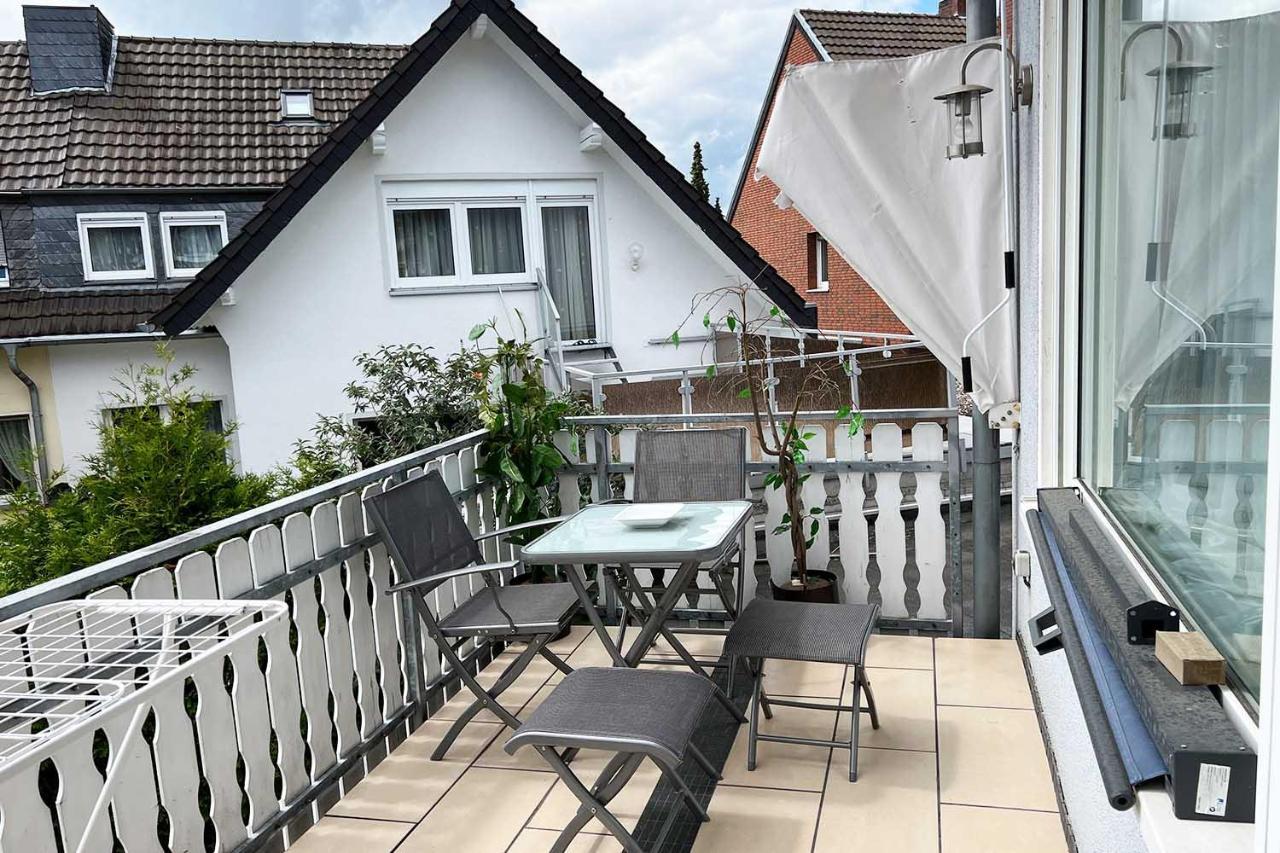 One room Apartment in Niederkassel Buitenkant foto