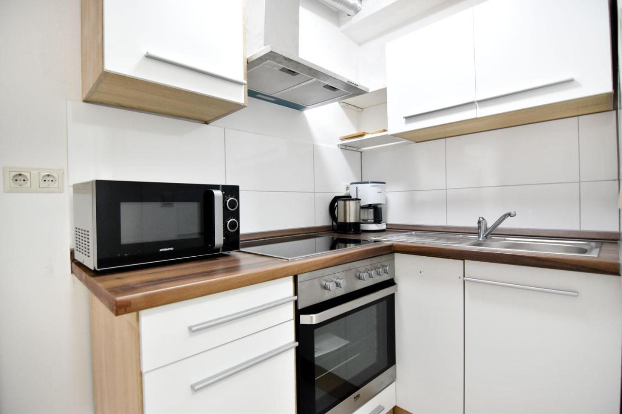 One room Apartment in Niederkassel Buitenkant foto